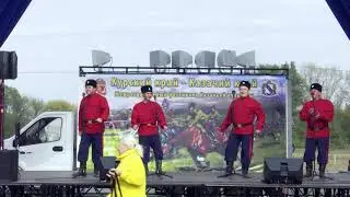 "Выйду ночью в поле с конём" ,  "Хуторок"