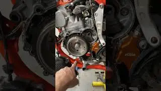KTM TPI EXC 300 | как снять стартер | замена стартера