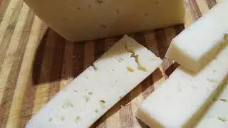 Сыр «Венский» с ароматом топлёного молока. Бабушкина крынка. Беларусь. Белорусские продукты. Обзор