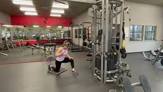 1/2 kneeling Single Arm Lat Pulldown
