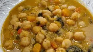Chickpeas with vegetables, an affordable, healthy, delicious, and nutritious stew. 🤩 - Loli Domín...