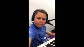 Fevzi Kaan Türker   Penceresiz Kaldım Anne