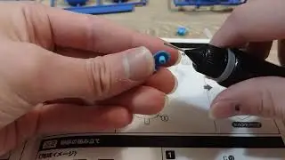Mega Man 11 Model Kit tight shoulder joint fix using Bearing Oil