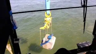 E Crane Maasvlakte 2  (inside cab)