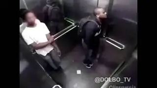 ПРАНК ОБОСРАЛ ЧЕЛОВЕКА В ЛИФТЕ.PRANK CRAP MAN IN THE LIFT