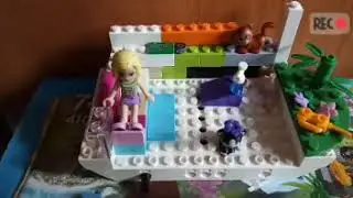 Лина с подругой идут в кафе!!