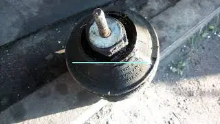 Volkswagen Passat B5 замена подушек двигателя/Volkswagen Passat B5 engine mount replacement