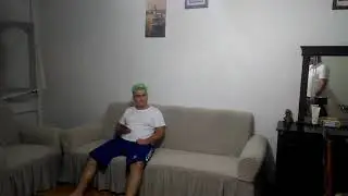 MANYAK MERTCAN SAÇINI YEŞİLE BOYAMIŞ