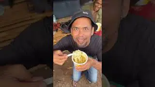 MAKAN MIE BARENG PAK MIN