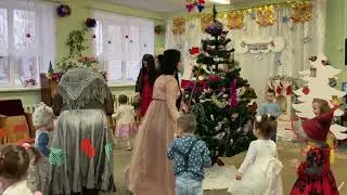 Новогодний утренник в младшей дошкольной группе