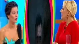 Pelin Akil Videoları