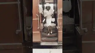 Dressing Vintage on a Train with 