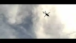 Helikopter im Vorbeiflug