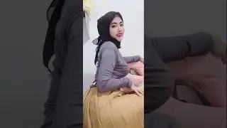 Hijab Live Mamilovee tight clothes, invite us to do the Liat Dance