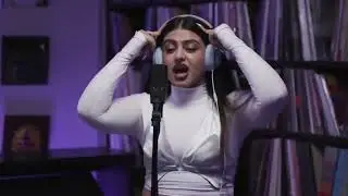 вумэн жёстко зачитала