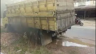 DAH KAYA MAU MELADAK