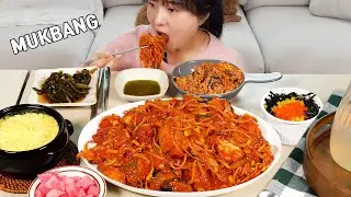 Mukbang :) Make sure to mix the rice in the remaining seasoning in the spicy steamed monkfish.