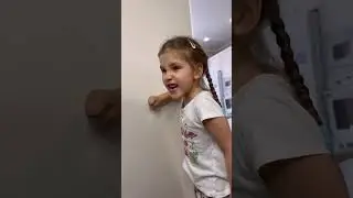 What? 😳 Dangerous child😂😡