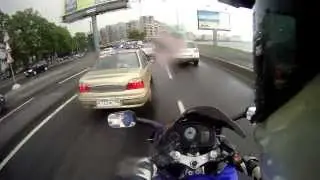 Немного пробок и дождя. Riding in traffic. 2 + rain