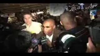De La Hoya/Mayweather Arrivals in Vegas