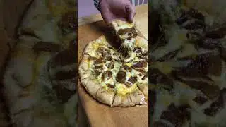 Pizza de Chicharron en Salsa Verde | El Confe