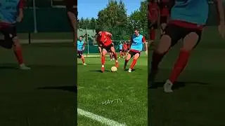 Тикнизян показывает финт Зидана. Tiknizyan dribling