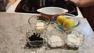 Яблоки под штрейзельной крошкой.Apples under streusel crumbs.