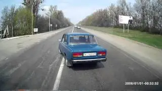 Чуть не влетел в зад. Не увидел поворотник