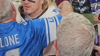 Detroit Lions v Tampa Bay Buccaneers. October 15, 2023. Alex Anzalone hugs his mom and dad