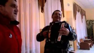 Девочка Пай рядом жиган