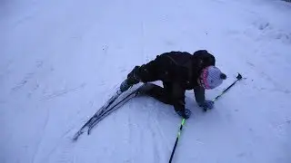 Первый раз на лыжах (Миша)