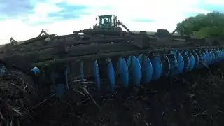 Трактора Джондир 9430 и Кейс 530 с дискатором Самерс Диамонд 14.