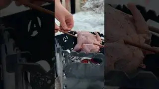 ГОТОВЛЮ ПЕРЕПЕЛКУ. ОДИН В ЗАБРОШЕННОМ ДОМЕ.