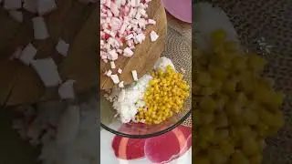 Салат с крабовыми палочками 