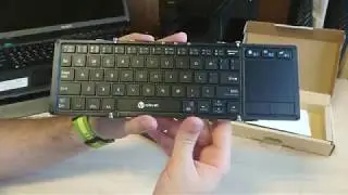ICLEVER Tri-folding Wireless Bluetooth Keyboard with touchpad