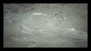 Вода не перестаёт, так и хочет идти вперёд.