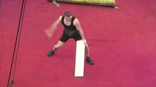 Circus ! Strongmen.