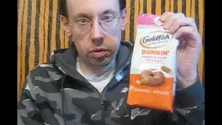 Dunkin' Pumpkin Spice Goldfish Review - Halloween Countdown