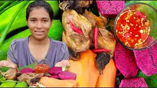 #Nika grill quail eating, bottle gourd, dragon fruits and ripe papaya eating with chili🌶sauce recipe