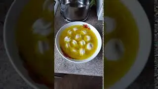 Пельмени гигантские в бульоне из индоутки.
