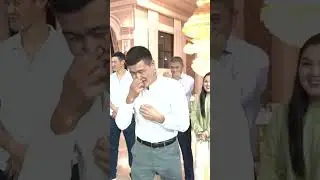 Тойдогу кызыктуу оюндар. Кулак мурдун таппай калган жигит.  #алыпбаруучу #кыргызстан #шоумен #тамада