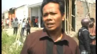 Ratusan Warga Segel Aset Desa Yang Di Jual Kepala Desa