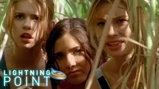 Lightning Point / Alien Surfgirls | S1 E9: The Cane Field