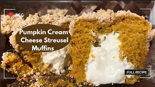 How to make pumpkin cream cheese muffins at home! Soft and creamy.