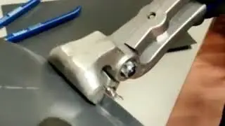 Клещи кромочные FREUND