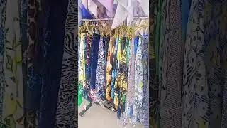 приходите на базар и покупайте платья