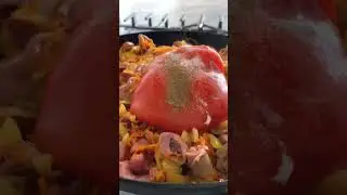 Гуляш из куриных сердечек 🥘Рецепт на видео 🎥