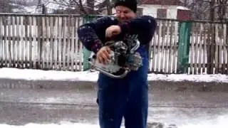 Ремонт мопеда Альфа,  Дельта. Двигатель работает  в руках.
