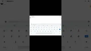 spiller på Discord i en server