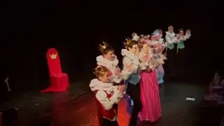День театра